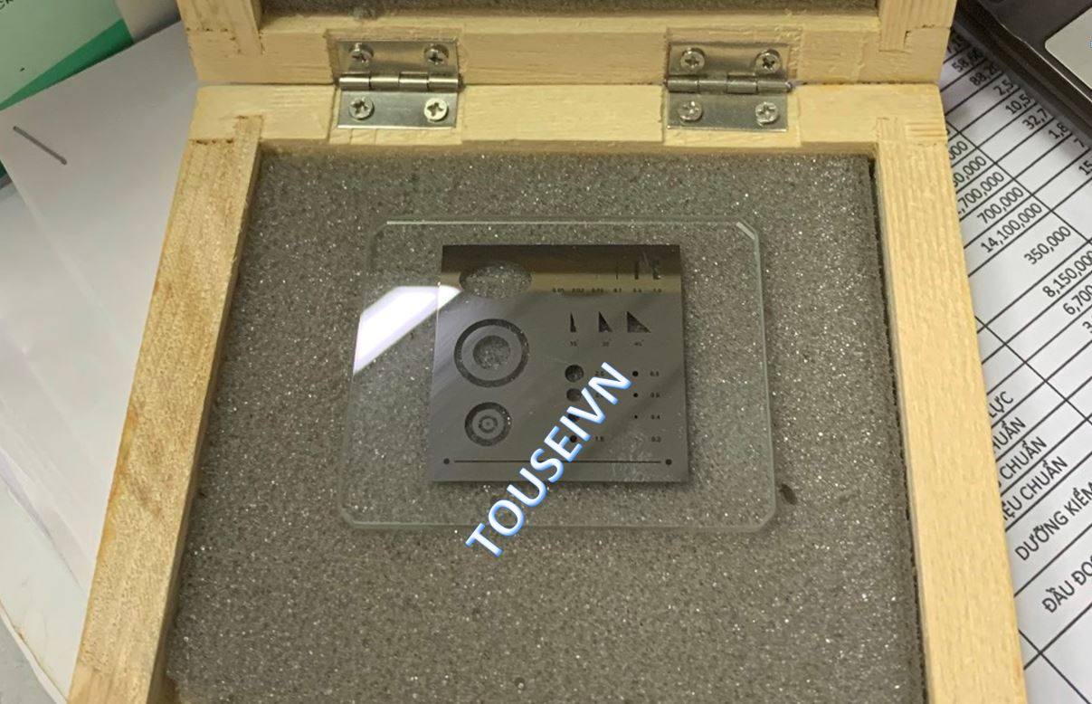 Tấm kính chuẩn máy đo 2D hãng Easson