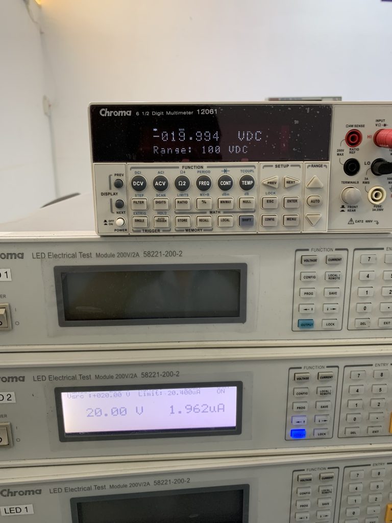 MÁY MODULE 58221 - 200 - 2 HÃNG CHROMA