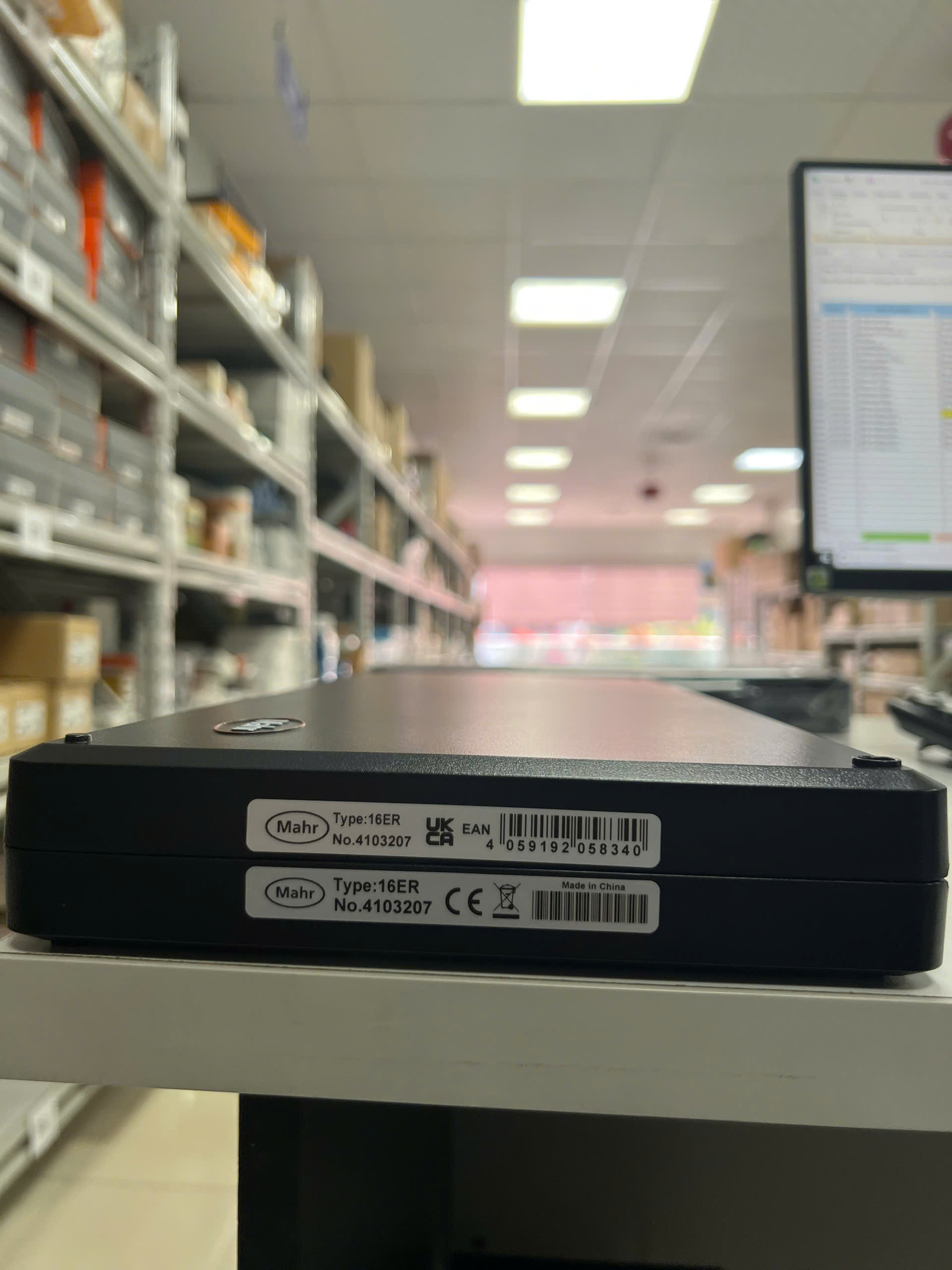 4103207 ảnh thước