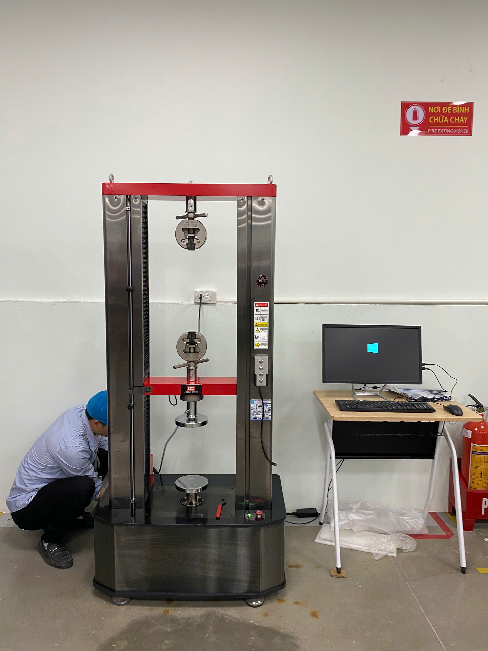 WDW-50 lắp đặt máy kéo nén